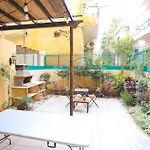 Charm Vintage Achrafieh Apt With Garden Pizza Oven Bbq Hottub